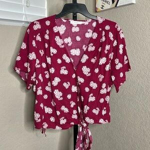 511 - Lush NWOT Floral Wrap Cropped Blouse. Size XL
